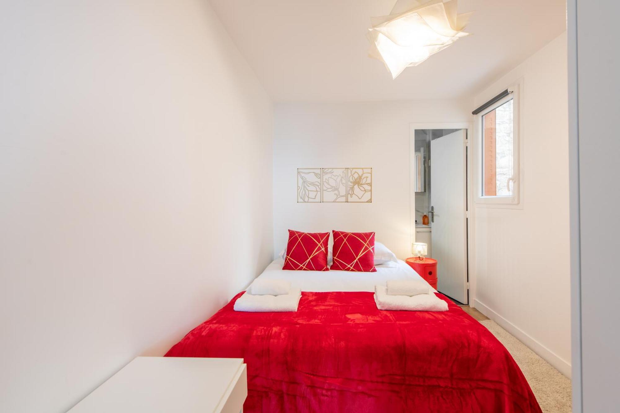 Spacious And Bright 2-Bedroom Large Apartment Very Close To Paris - Near Metro Boulogne-Billancourt Esterno foto