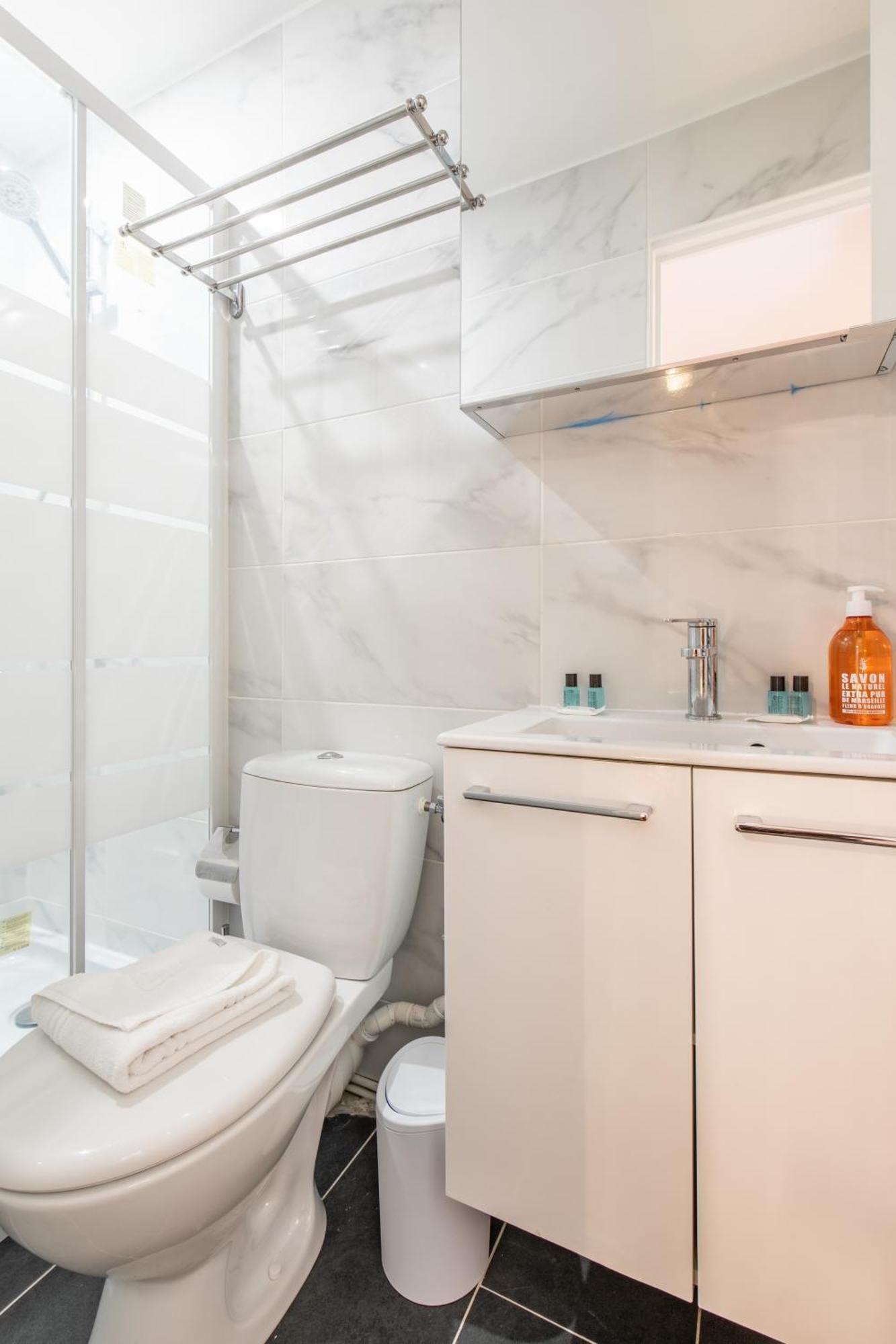 Spacious And Bright 2-Bedroom Large Apartment Very Close To Paris - Near Metro Boulogne-Billancourt Esterno foto